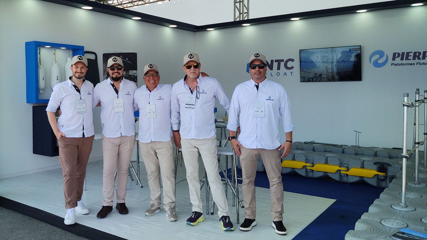 Time de marketing e comercial na última edição do Marina Itajaí Boat Show 